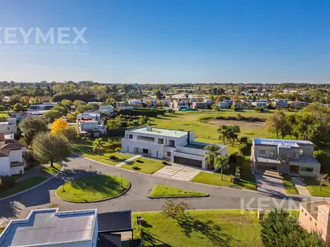 Casa en Venta en Haras Santa María, USD 1.980.000