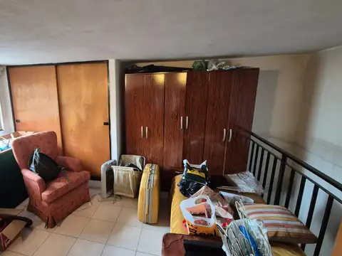 TIPO CASA 3 AMB PB AL FRENTE - EN 2 PLANTAS !