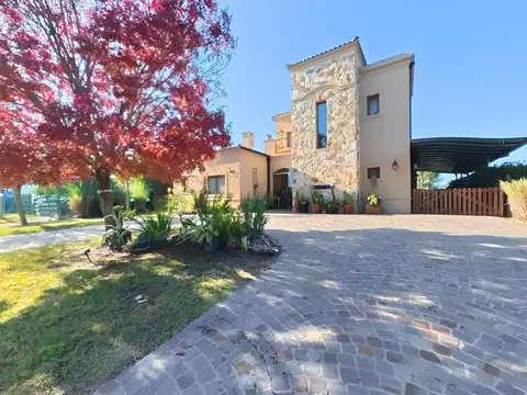 CASA EN VENTA BARRIO MUELLES PUERTOS  A LA LAGUNA