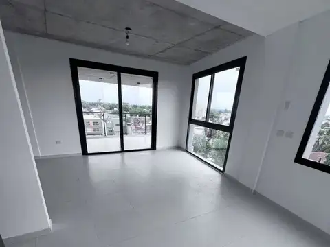 Piso de 150 m2, 4 ambientes a estrenar c/ cochera.