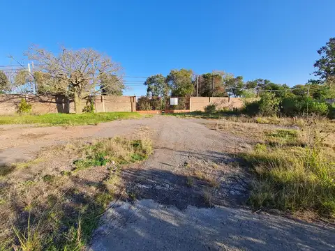 Terreno en Venta 200  mts Fondo