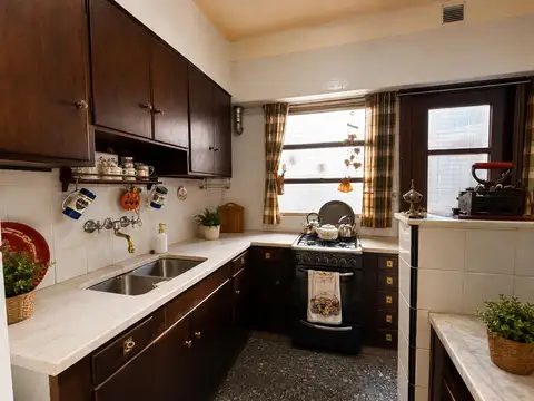Casa 5 ambientes con 3 baños