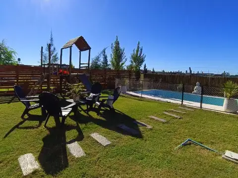 Casa en venta o alquiler en barrio Los Tilos