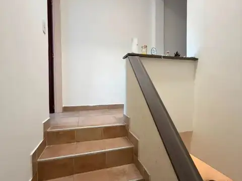 Depto Tipo Casa en Venta 8 años