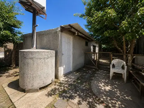 Casa 5 ambientes con 3 baños