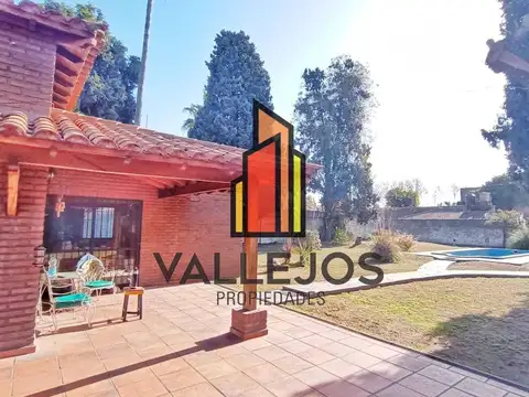 Casa en Venta con 8 cocheras