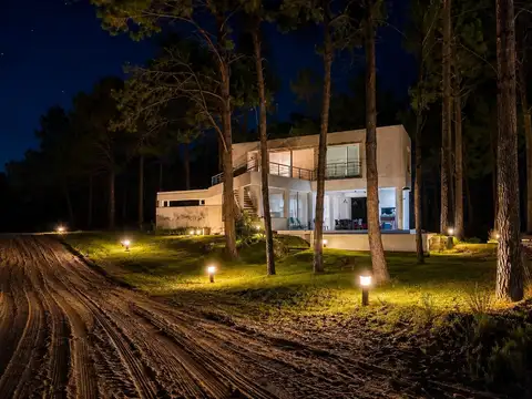 Venta Casa 5 Amb a 250mts de la Playa en Barrio VillaRobles Costa Atlántica