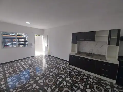 Depto Tipo Casa 3 ambientes con 2 baños