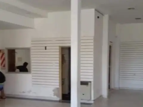 Local en Venta en Las Avenidas, USD 140.000