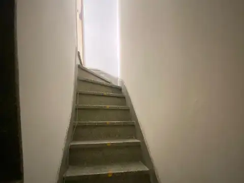 Oficina en venta - 7 Ambientes - La Plata