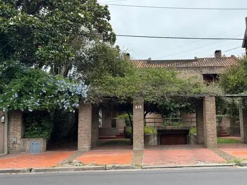 Casa en venta en Adrogue