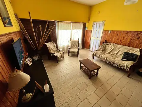Casa en venta tres dormitorios excelente Barra 700 bis Rosario