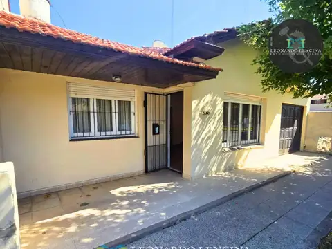 CHALET EN PH 3 AMB. - AL FRENTE - ORIGINAL - VILLA PRIMERA