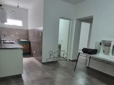 Depto Tipo Casa en Alquiler de 3 ambientes