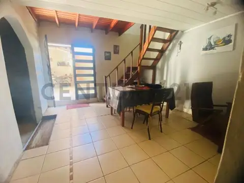 CASA EN PH DE 3 DORMITORIOS, EN SAN CARLOS.