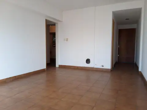 Av. H. Yrigoyen 8300, Piso 2°