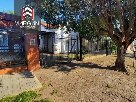 Casa 3 AMB c/ Cochera pasante S/ Lote 10 x 43,80 