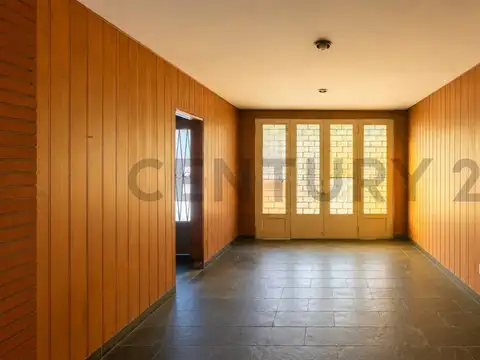La Merced 3800, Piso 0