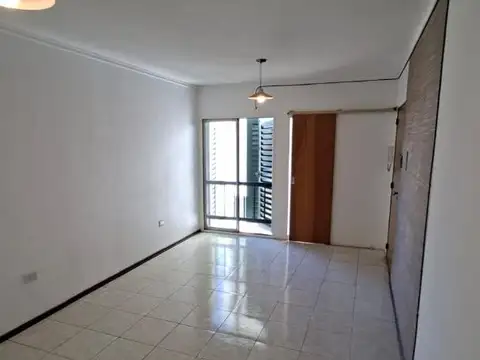 ALQUILO DPTO EN PLENO CENTRO