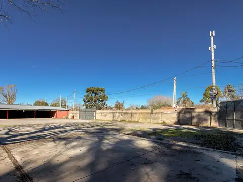 VENTA DEPOSITO CON OFICINAS  EN MORENO