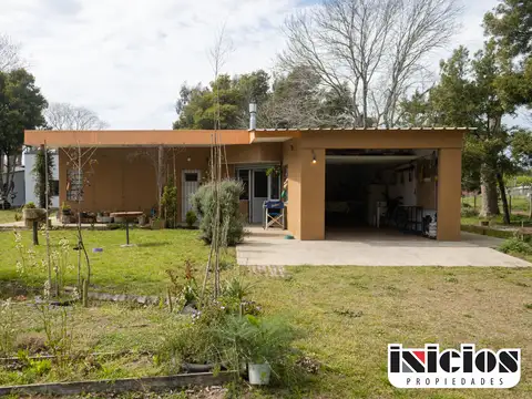Casa moderna con entorno natural único - C754