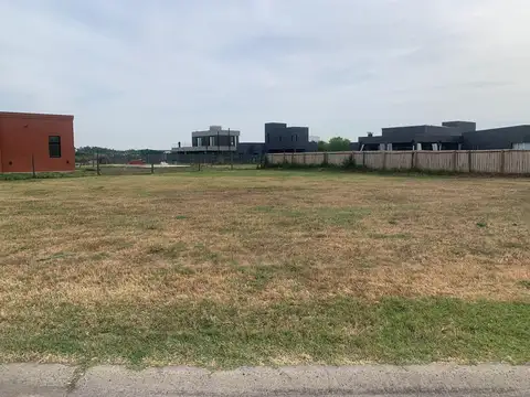 Terreno en Venta en San Sebastian, USD 35.000