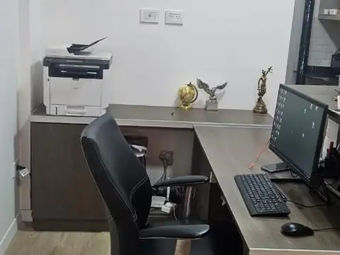 Oficina en Alquiler en Lanús Oeste, $ 450.000