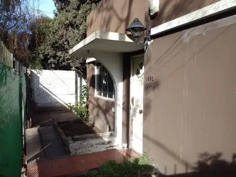 Camino General Belgrano e/ 447 y 448