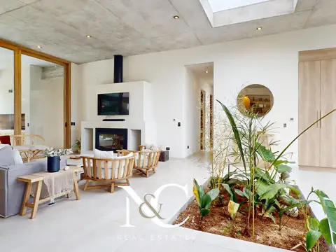 Casa en venta en Costa Esmeralda fondo libre al bosque