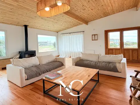 Casa en Venta con 4 cocheras