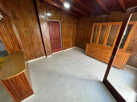 Casa 3 ambientes con 1 baño