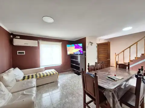 Casa 3 ambientes con 2 baños