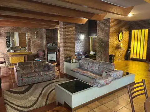 Casa en Venta en Villa Sarmiento, USD 395.000