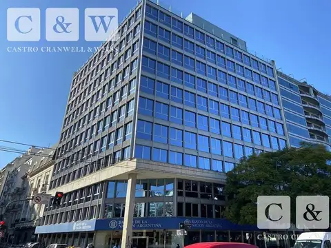 Excelente ubicación | Oficina con divisiones con privilegiada vista | Luminosa