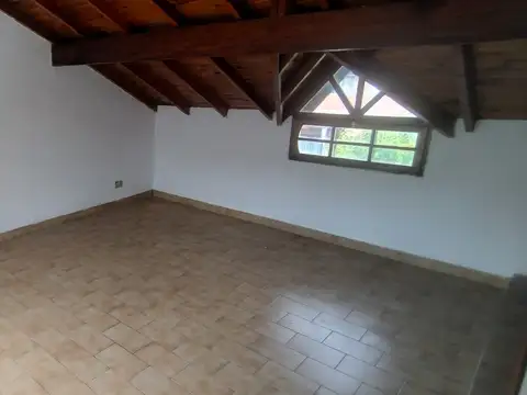 PH en Alquiler en Barrio San Nicolás, San Justo