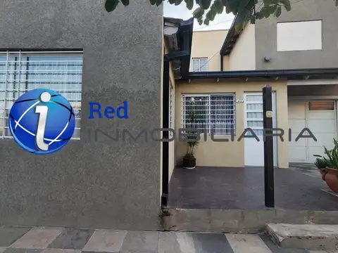 Casa en venta zona Villa Malvina