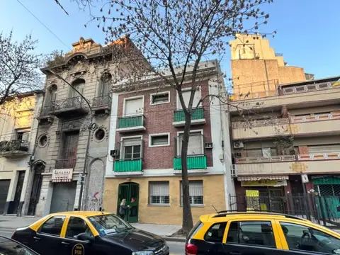 Tacuarí 1400, Piso 2°