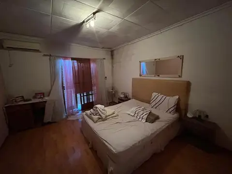 VENTA CASA 5 AMBIENTES EN VILLA LUZURIAGA