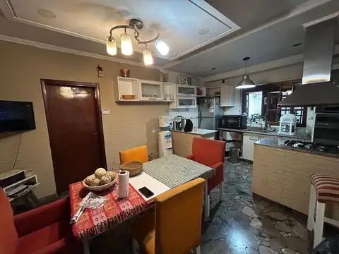 Casa en Venta en Villa Luzuriaga, USD 150.000