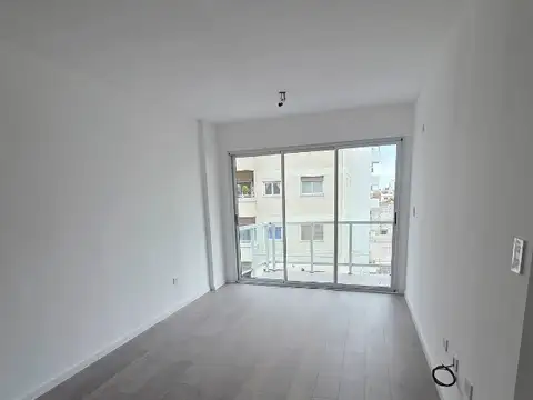 Coronel Ramón Lorenzo Falcón 6600, Piso Fte