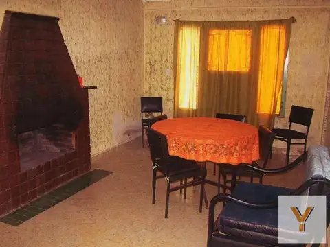 Casa 3 ambientes con 2 baños