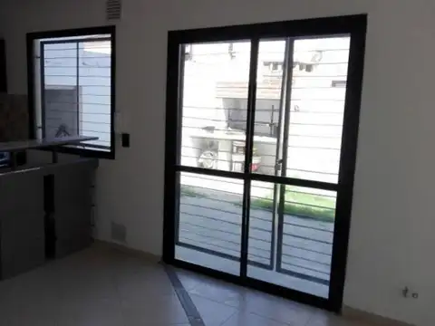 Departamento en Venta en Villa Elvira, USD 70.000