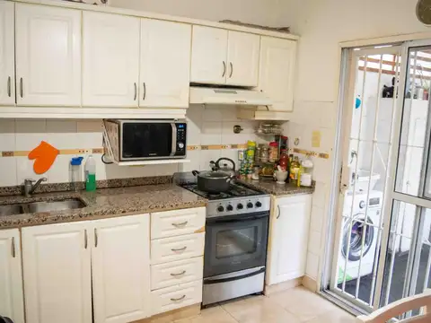 Casa en Venta en Olivos Maipu/Uzal, USD 220.000