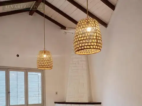 Casa en Alquiler con 1 cochera