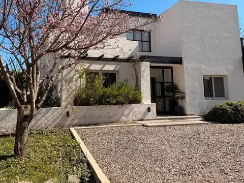 Espectacular Casa a la Venta! Chacras de la Villa!