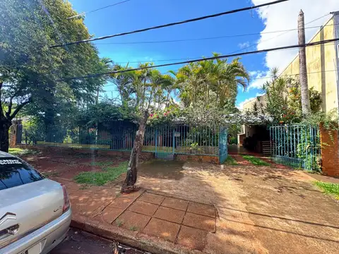 casa a la venta sobre av comandante espora - Posadas Misiones