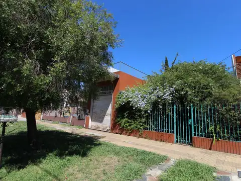 Terreno en Venta en Villa Luzuriaga, USD 104.000