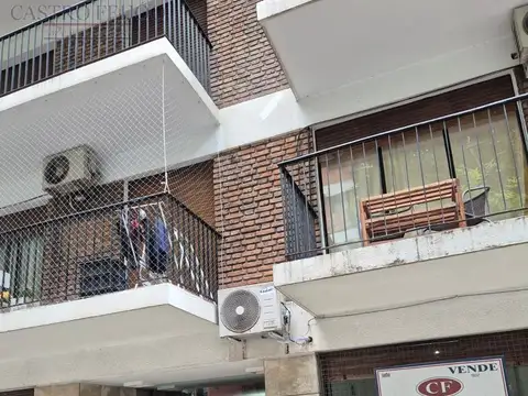 Oportundidad -Departamento de 3 ambientes a nuevo en Juncal al 2508 en Venta