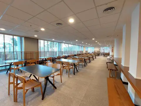 Oficina en Alquiler en Olivos, USD 122.276