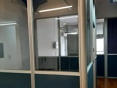 Venta Oficina en Alvarez Thomas 198. Edificio La Algodonera
